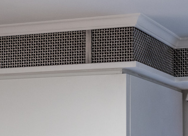 Coco Kitchen grille closeup